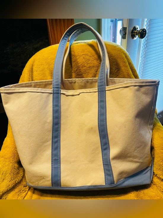 L.L. Bean Handbags - Vintage LL Bean Boat & Tote Cream Light Blue Trim Canvas Size L USA Beach Travel
